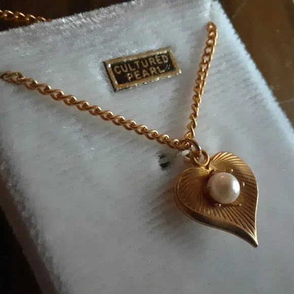 "RARE" Culured Pearl Necklace - Picture 5 of 16